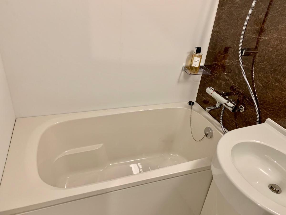 Mr.Kinjo Inn Sky Harbor Наха Екстериор снимка